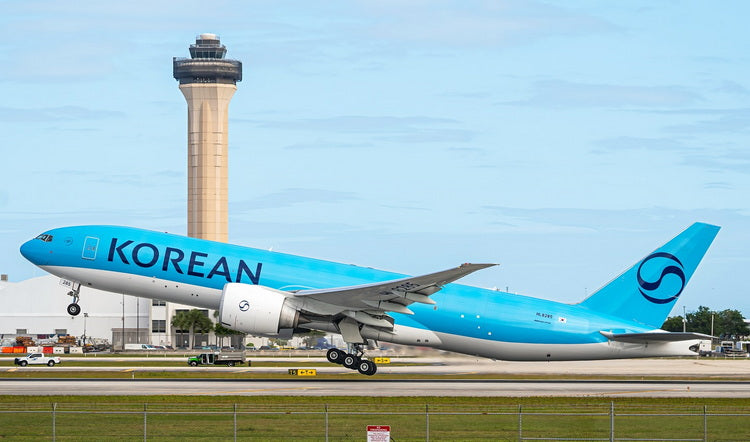 PH04676 | Phoenix 1:400 | Boeing 777-200F Korean Air Cargo HL8285 | is due January 2026