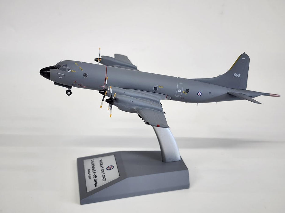 CMP301 | InFlight200 1:200 | Lockheed P-3B Orion Norwegian Air Force 602 (with stand)