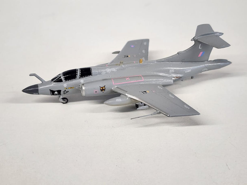 SF369 | Skyfame Models 1:200 | Blackburn Buccaneer S2B, 'L' XX885, 12 Sqn RAF Lossiemouth
