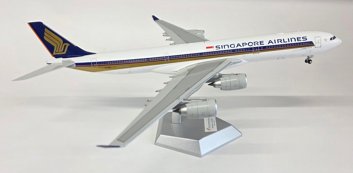 L2174 | SQ Wings 1:200 | Airbus 340-500 Singapore Airlines 9V-SGA (with stand)