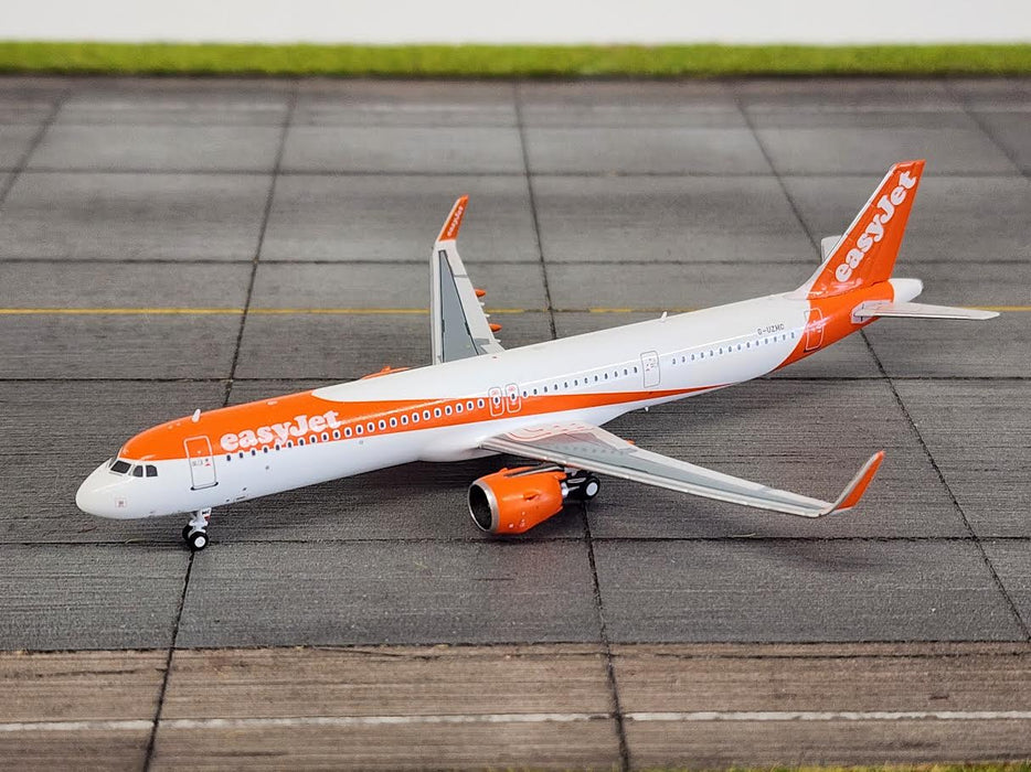 OBM14003 | Panda Models 1:400 | Airbus A321 easyJet G-UZMC