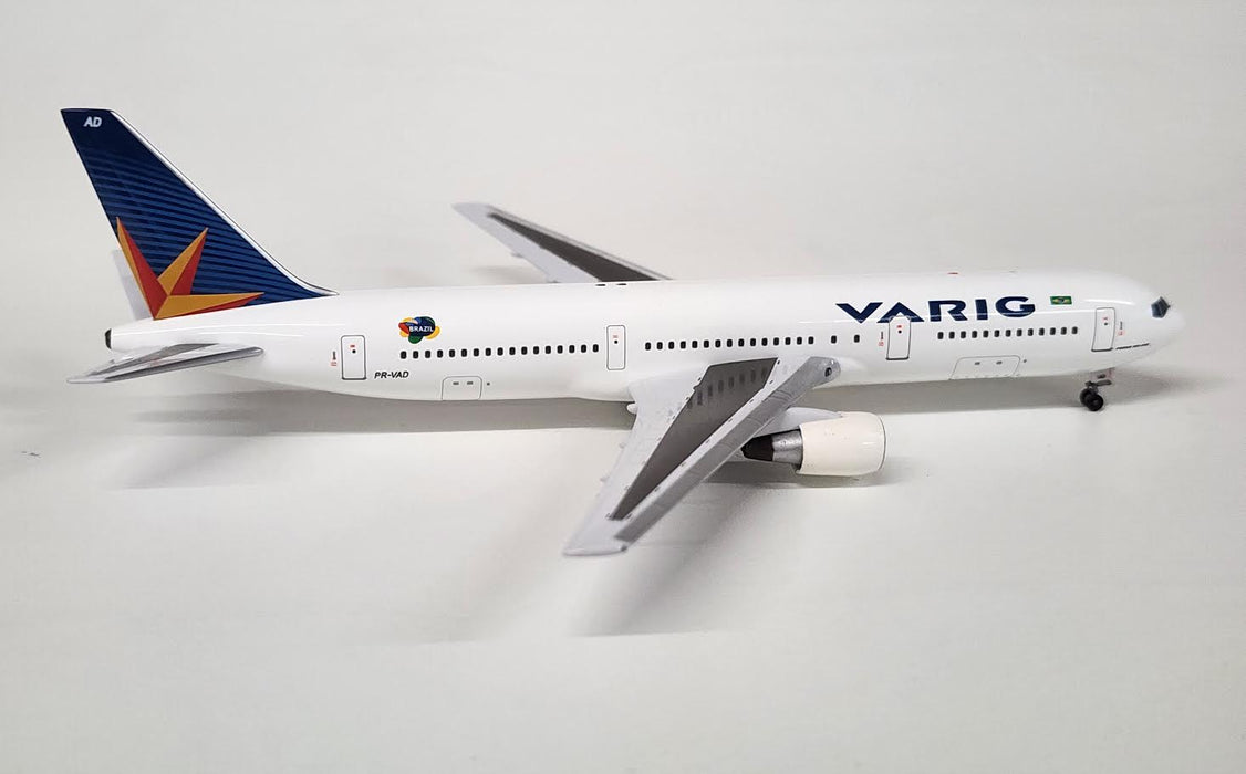 AV4763009 | Aviation 400 1:400 | Boeing 767-300 VARIG PR-VAD PRE-OWNED