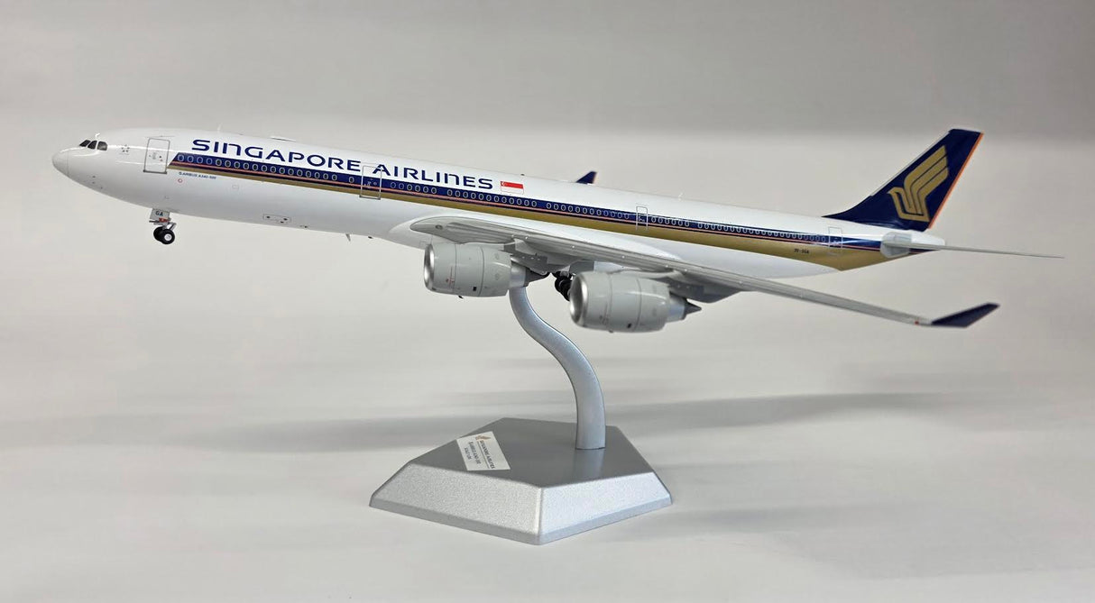 L2174 | SQ Wings 1:200 | Airbus 340-500 Singapore Airlines 9V-SGA (with stand)
