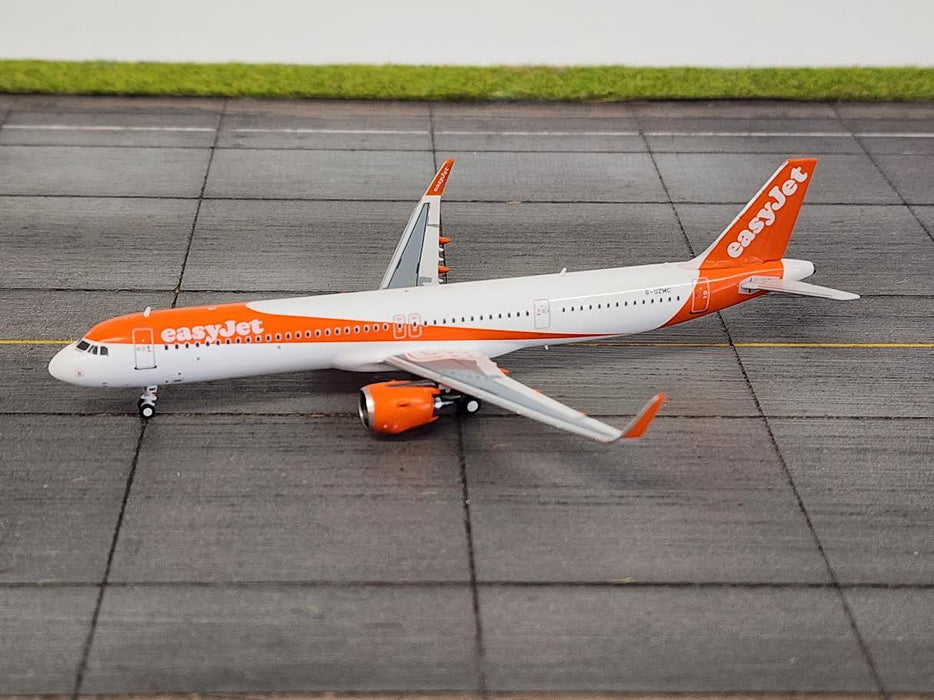 OBM14003 | Panda Models 1:400 | Airbus A321 easyJet G-UZMC