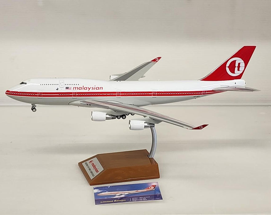 IF744MAS01 | InFlight200 1:200 | Boeing 747-400 Malaysian 9M-MPP (with stand)