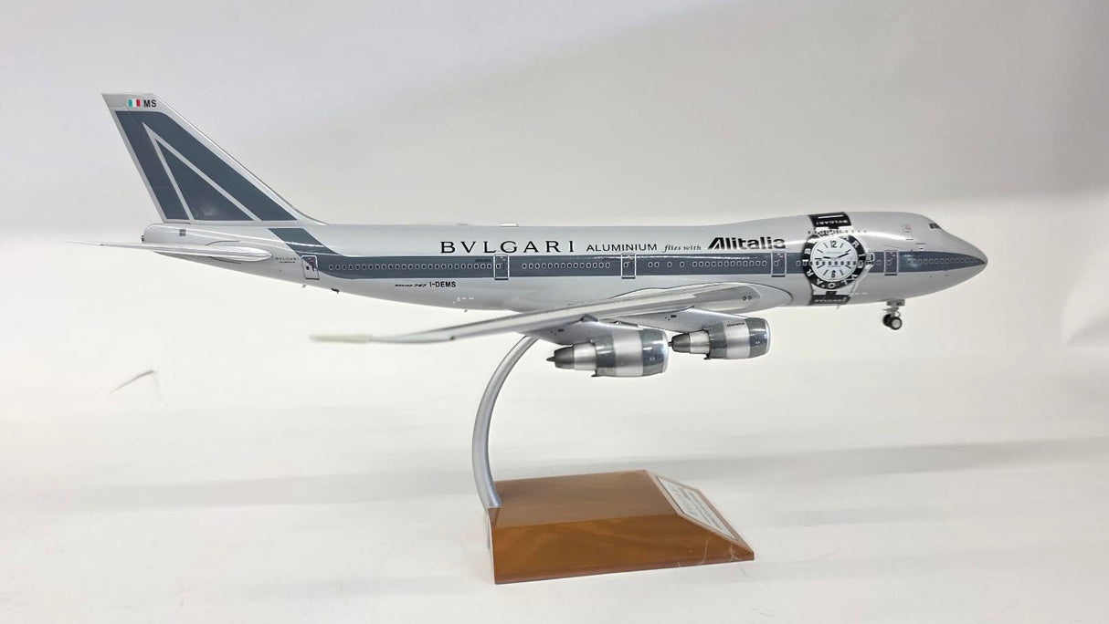 JFI-747-2-011 | JFox Models 1:200 | Boeing 747-200 Alitalia I-DEMS, 'Bulgari Aluminium' (with stand)