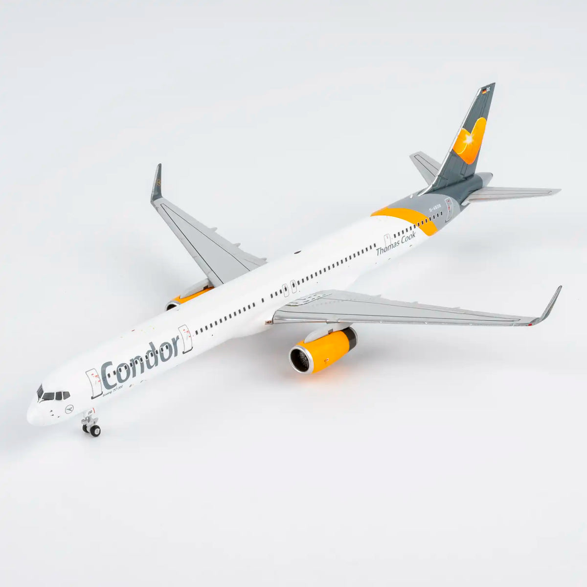 NG45013 | NG Models 1:400 | Boeing 757-300/w Condor D-ABOR (Condor / Thomas Cook Airlines hybrid livery with heart tail)