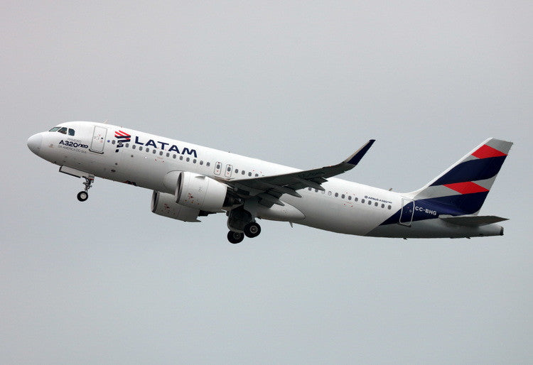 PH11906 | Phoenix 1:400 | Airbus A320neo LATAM CC-BHG