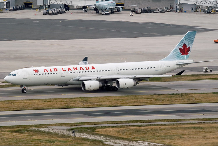 PH12002 | Phoenix 1:400 | A340-500 Air Canada C-GKOM