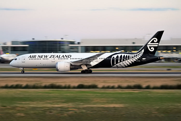 PH12013 | Phoenix 1:400 | Boeing 787-9 Air New Zealand ZK-NZL | is due August 2025