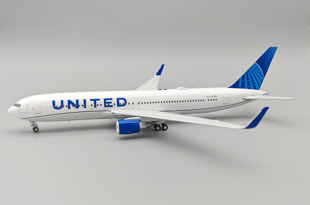 IF763UA0425 | InFlight200 1:200 | Boeing 767-300 UNITED N671UA | was due February 2025