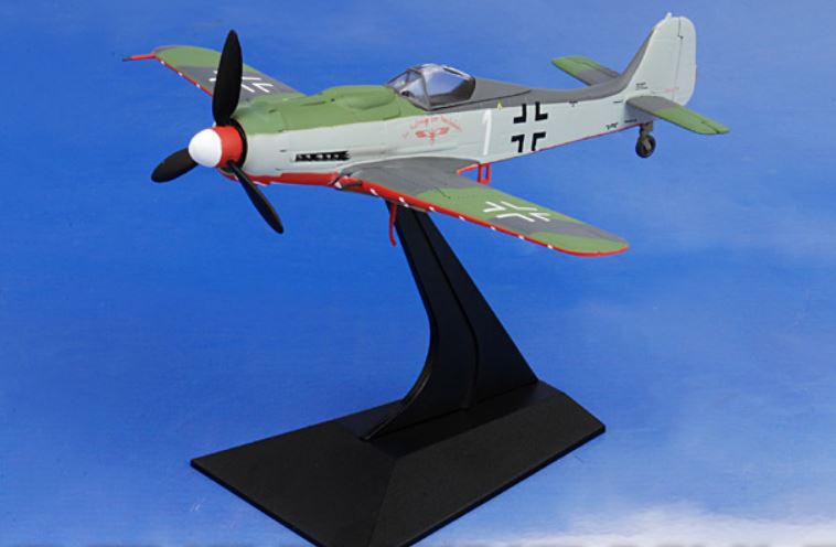 50079 | Dragon Wings 1:72 | Focke-Wulf Fw190D-9, Luftwaffe JV 44 Papagie Staffel, "White 1", Waldemar Wubke, Munich-Riem, Germany, April 1945