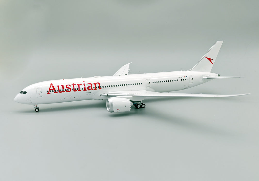 IF789OE0125 | InFlight200 1:200 | Boeing 787-9 Dreamliner, Austrian Airlines OE-LPL with stand | is due July 2025