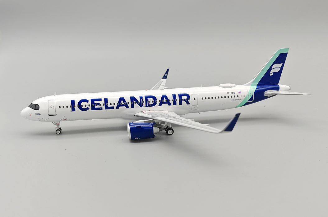 IF321MF0725 | InFlight200 1:200 | Airbus A321-271NX, Icelandair TF-IAB with stand | is due July 2025