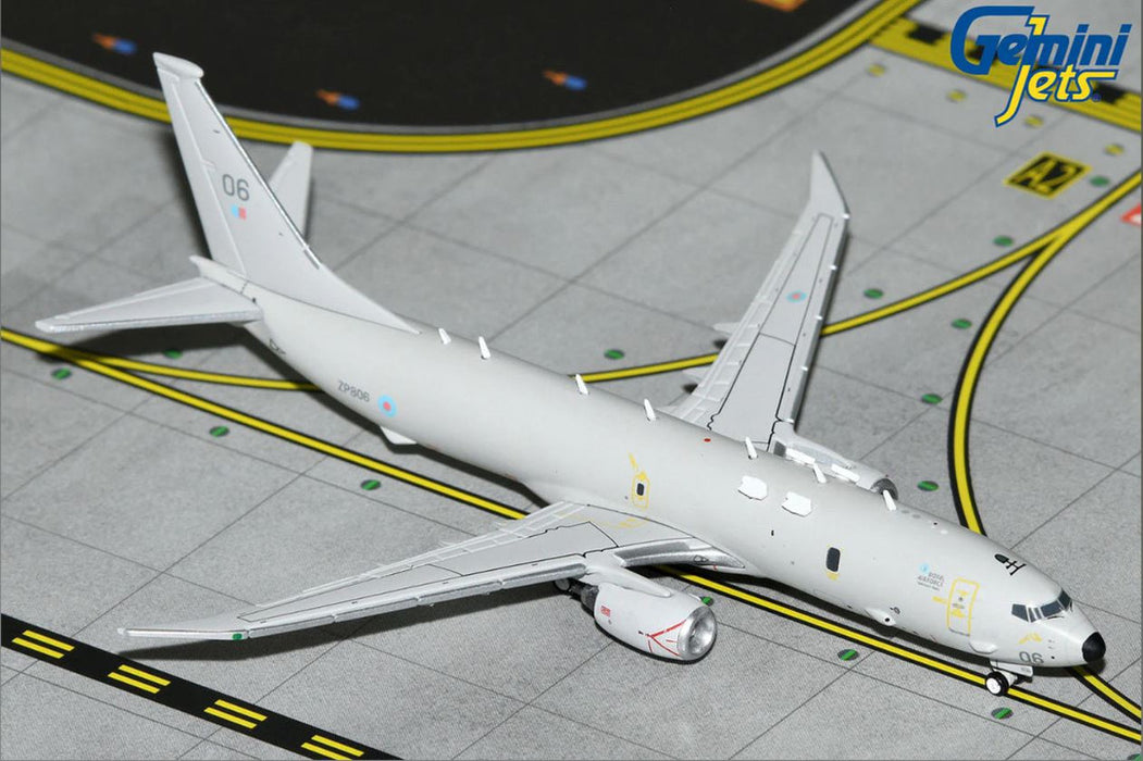 GMRAF136 | Gemini Jets 1:400 1:400 | Boeing P-8 Poseidon RAF MRA1 ZP806