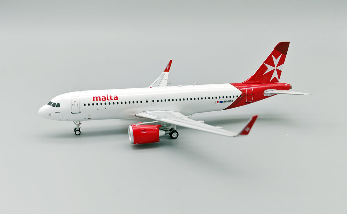 IF320KM0725 | InFlight200 1:200 | Airbus A320-251N KM Malta Airlines 9H-NEG with stand