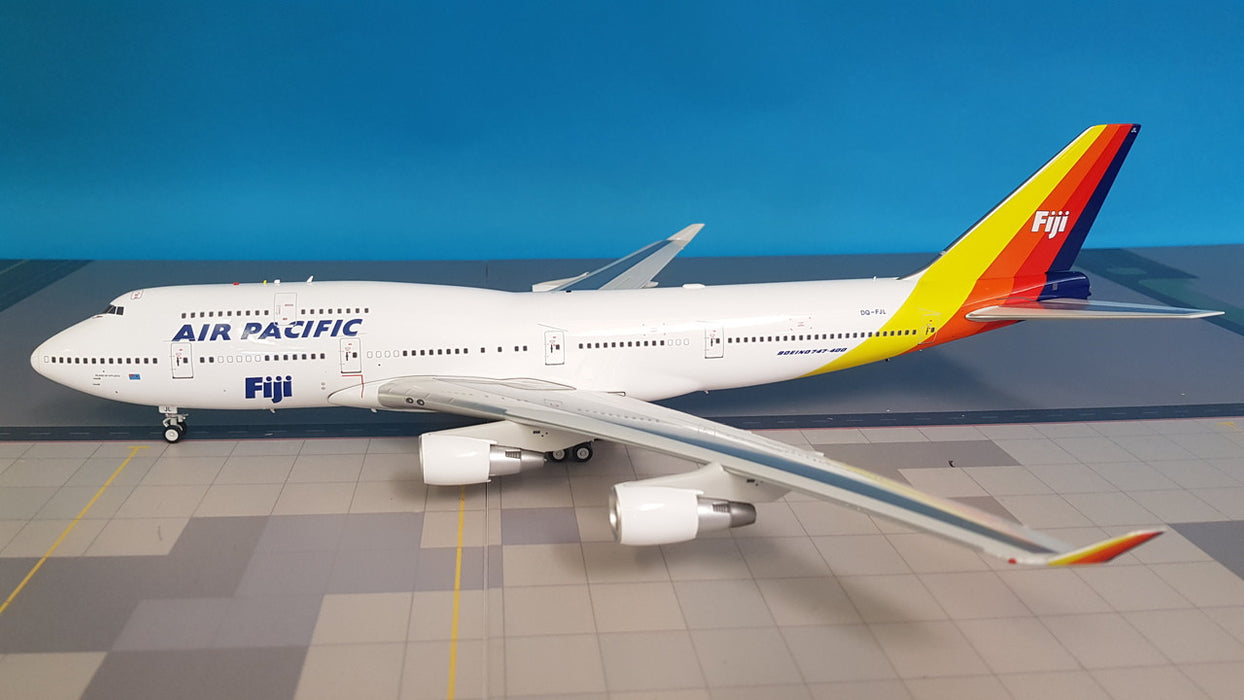 JF-747-4-026 | JFox Models 1:200 | Boeing 747-400 Air Pacific Fiji DQ-FJL (with stand)