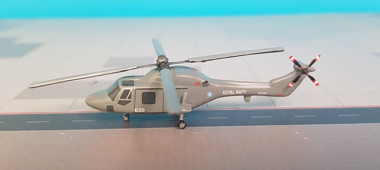HL005 | Heli200 1:200 | Lynx Helicopter Royal Navy ZD250 630