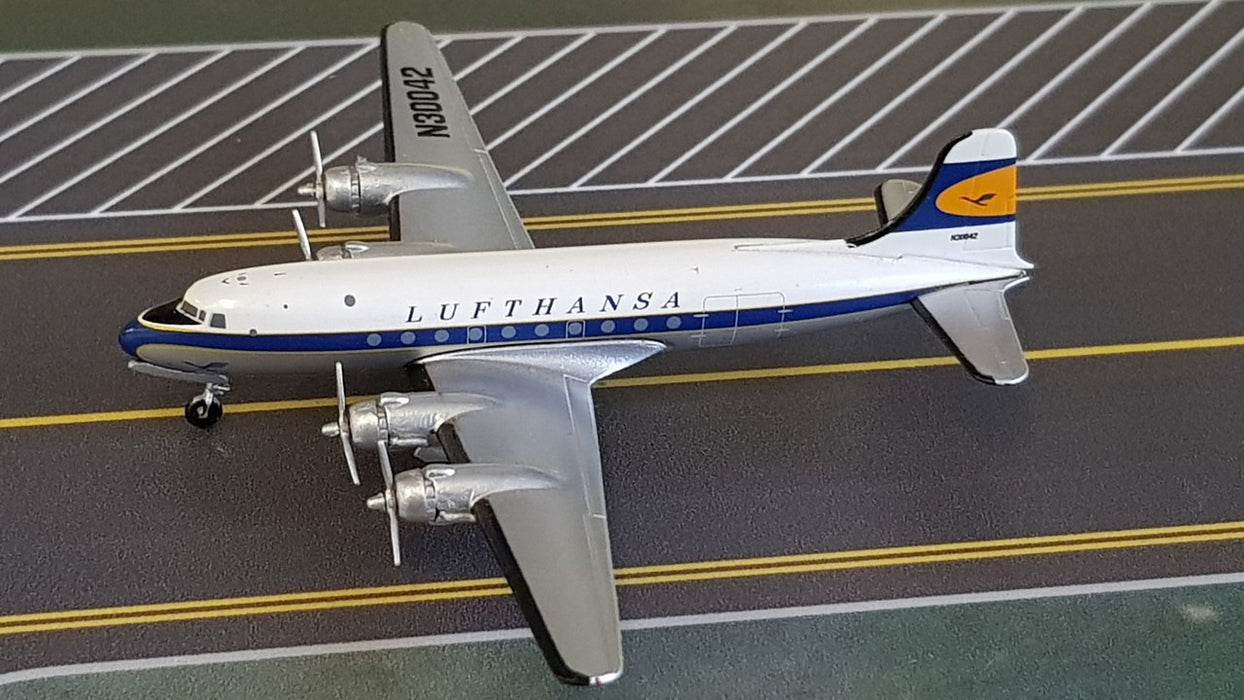ACN30042 | Aero Classics 1:400 | Douglas C-54 Lufthansa N30042