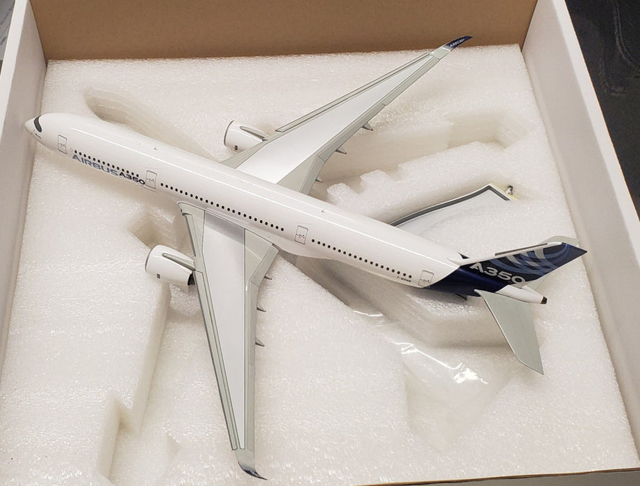 IF3500514 | InFlight200 1:200 | Airbus A350-900 House Colours F-WXWB, 'Maiden Flight'** PRE OWNED**