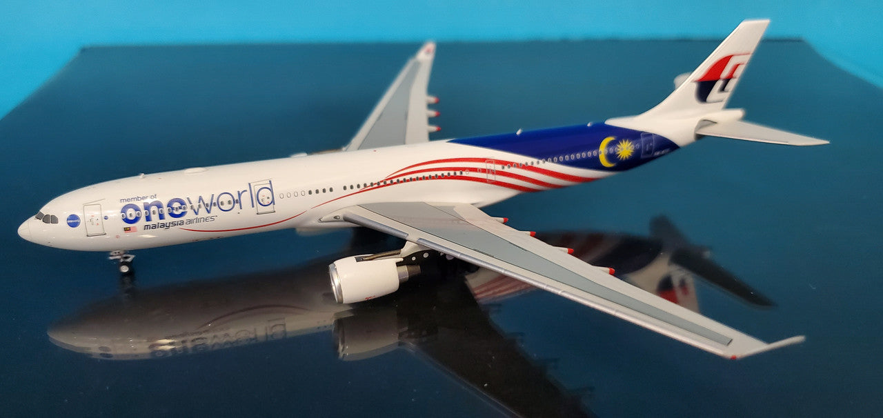 NG62016 | NG Models 1:400 | Airbus A330-300 Malaysia Negaraku One World 9M-MTE
