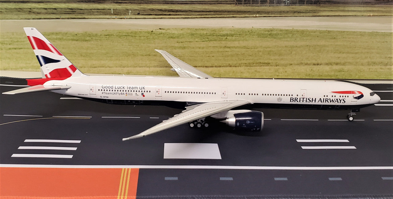 ARDBA23 | ARD Models 1:200 | Boeing 777-300 British Airways G-STBI 'Team UK Fly BA' (with stand)