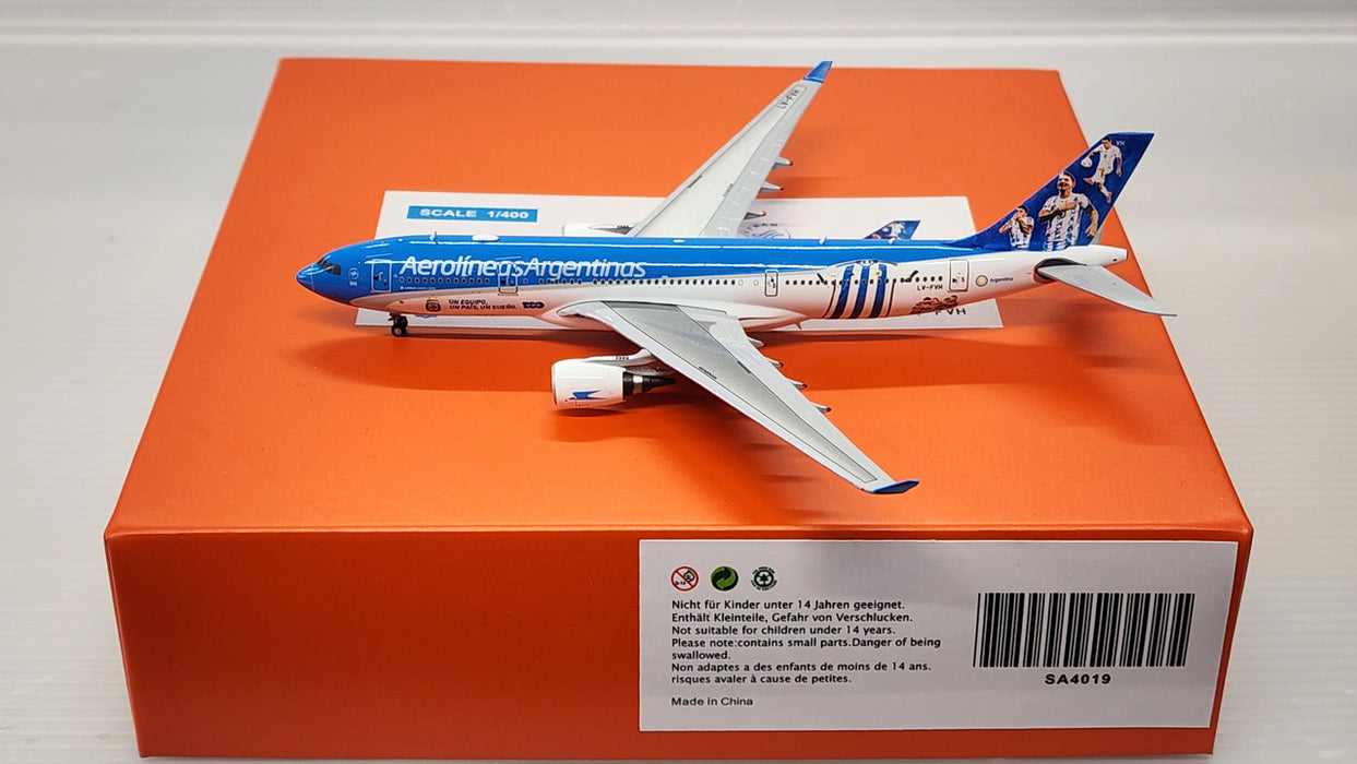SA4019 | JC Wings 1:400 | Airbus A330-200 Aerolíneas Argentinas Argentina Football Livery Reg: LV-FVH