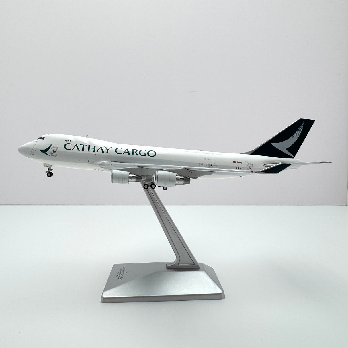YY74423 | YY Wings 1:400 | Boeing 747-400F Cathay Pacific Reg. B-LID