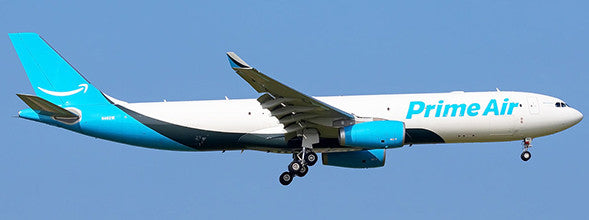 SA2054 | JC Wings 1:200 | Airbus A330-300P2F Amazon Prime N4621K (with stand)