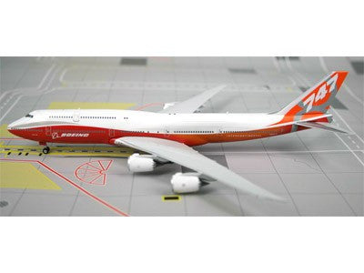 PH10522 | Phoenix 1:400 | Boeing B747-8 Boeing Demonstrator 'Orange Sunrise Scheme' N6067E (on ground configuration)