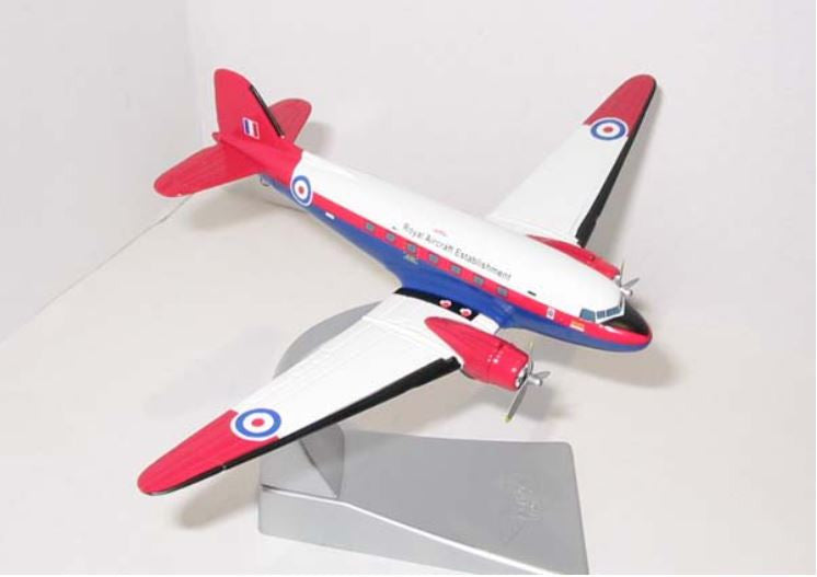 AA30005 | Corgi Military 1:144 | Douglas Dakota C.3 Royal Air Force ZA947 Royal Aircraft Establishment, Farnborough, England, 1985 **PRE OWNED**