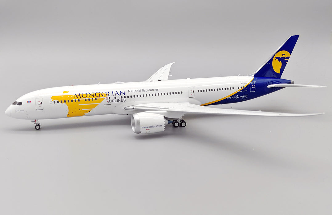 IF789OM0725 | InFlight200 1:200 | Boeing 787-9 Dreamliner MIAT Mongolian Airlines EI-UBN With Stand | is due August 2025