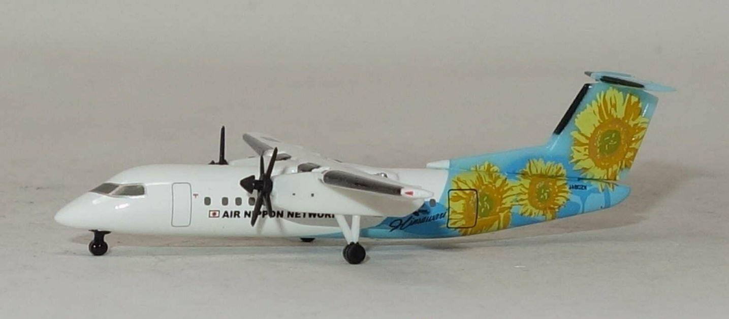 DH58002 | Hogan Wings 1:500 | De Havilland Canada DHC-8-314Q300, Air Nippon Network 'Himawari' livery JA802K **PRE OWNED**