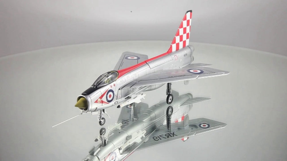 AA32308 | Corgi 1:72 | English Electric Lightning F.3, RAF XR718, 56 Squadron