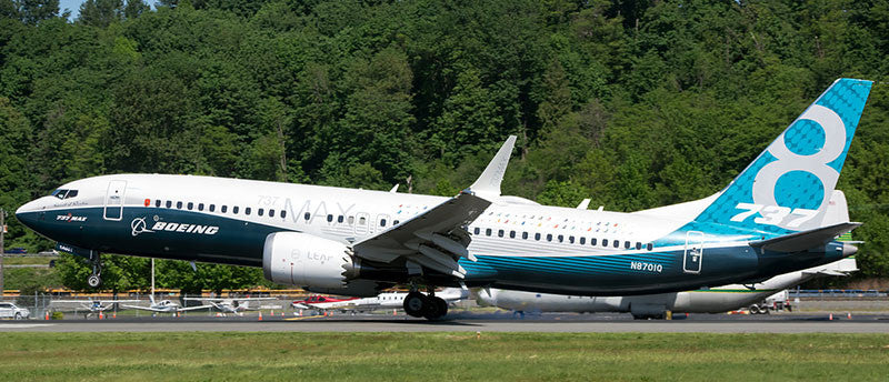 KJ-B73M-095 | Aviation 200 1:200 | Boeing 737-Max8 Boeing House Colours N8701Q