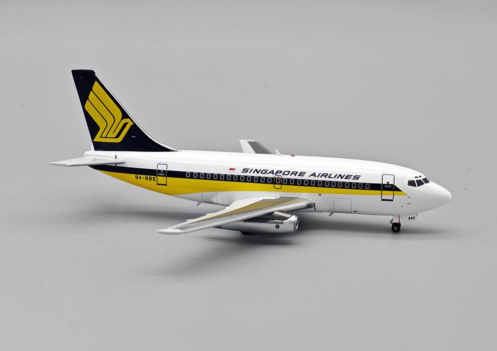 JF-737-1-003 | JFox 1:200 | Boeing 737-112 Singapore Airlines 9V-BBE | is due August 2025