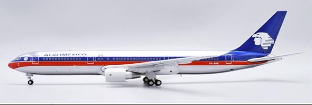 XX20118 | JC Wings 1:200 | Boeing 767-300ER Aeromexico OCPolished With Stand Reg: XA-APB