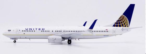 XX20619 | JC Wings 1:200 | Boeing 737-900ER United Airlines N73437 | is due April 2026