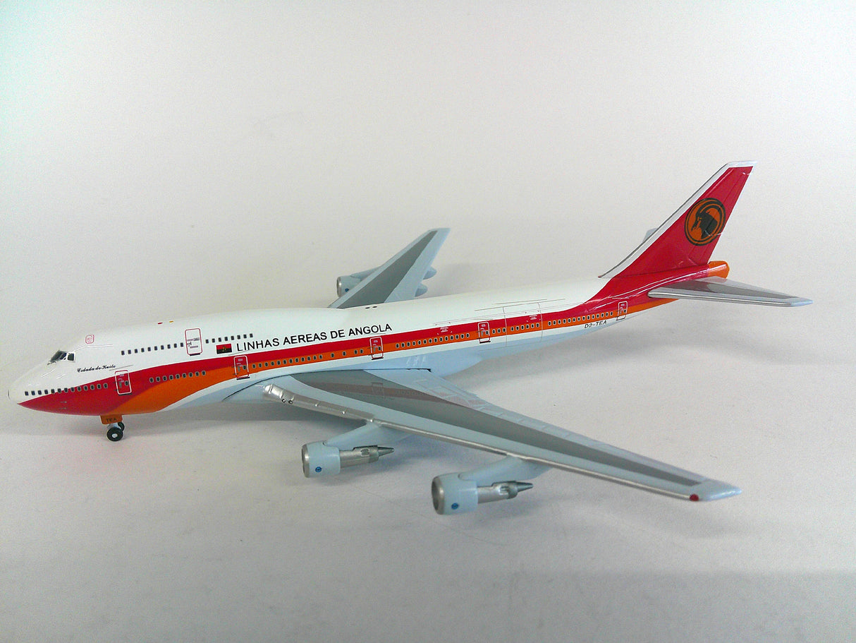 84060001 | Tucano Line 1:400 | Boeing 747-300 D2-TEA Angola Airlines **Pre Order**