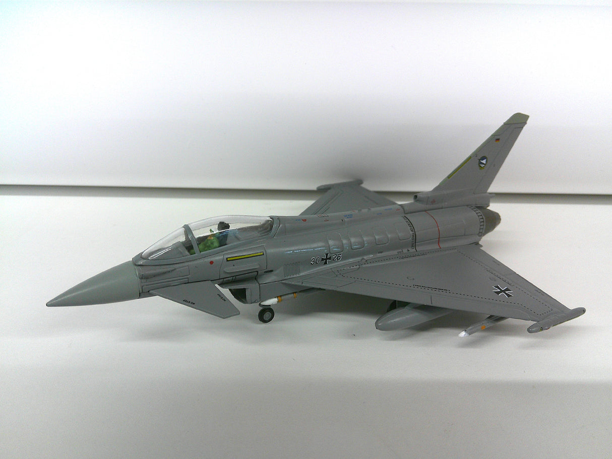 14+006 | 14+ Models 1:100 plastic | Eurofighter 2000 30 + 26 Luftwaffe