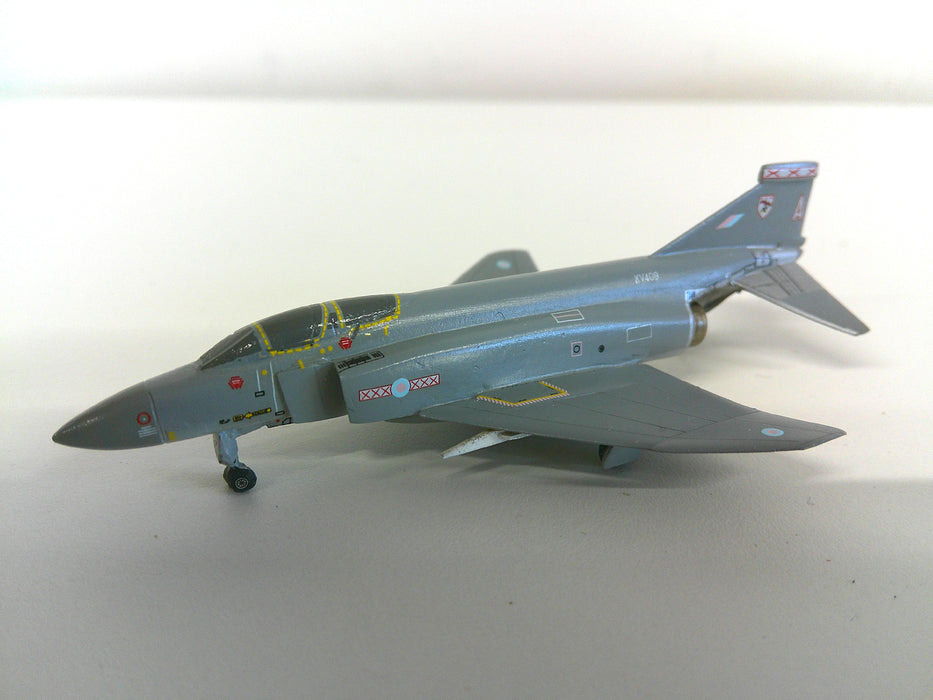 SF1002 | Skyfame Models 1:200 | McDonnell Douglas F-4 Phantom FGR.2 XV409, 29 Sqn, RAF Conningsby 1984 | is due - see description