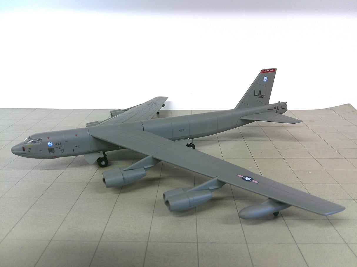 14+034 | 14+ Models 1:200 plastic | Boeing B-52H 61-036 LA US Air Force