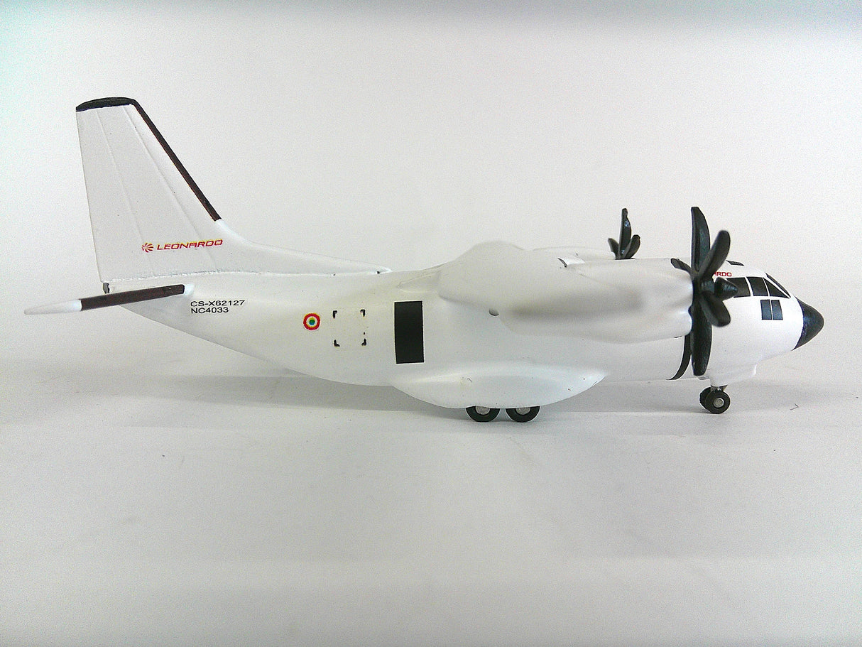 WM004 | Western Models (New) 1:200 | Alenia C-27J Spartan (Fire Fighter) Leornado CS-X62127 / NC4033