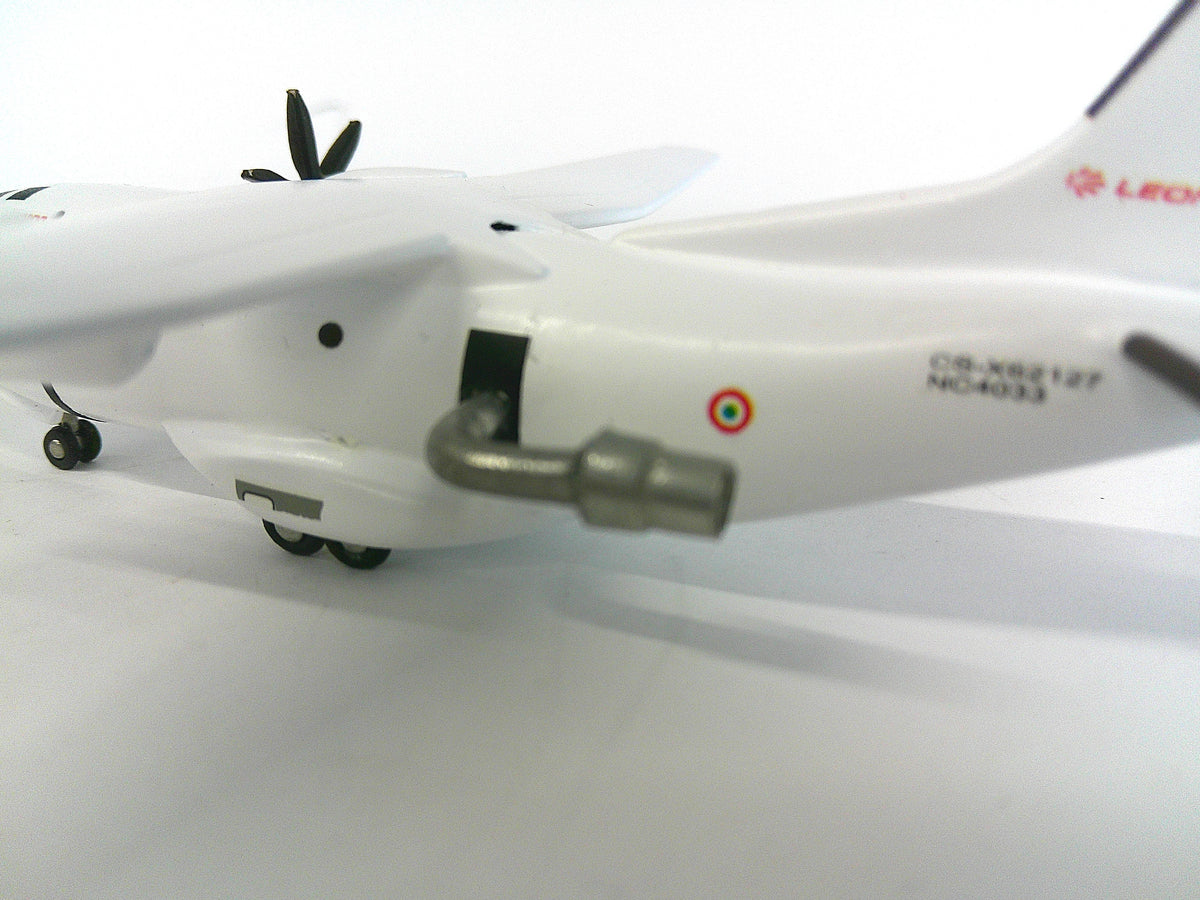 WM004 | Western Models (New) 1:200 | Alenia C-27J Spartan (Fire Fighter) Leornado CS-X62127 / NC4033