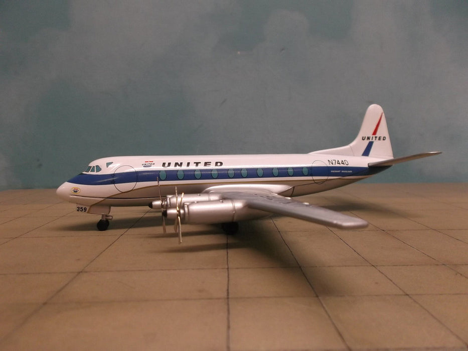 AA30502 | Corgi Airliner 1:144 | Vickers Viscount 700 N7440, United **PRE OWNED**