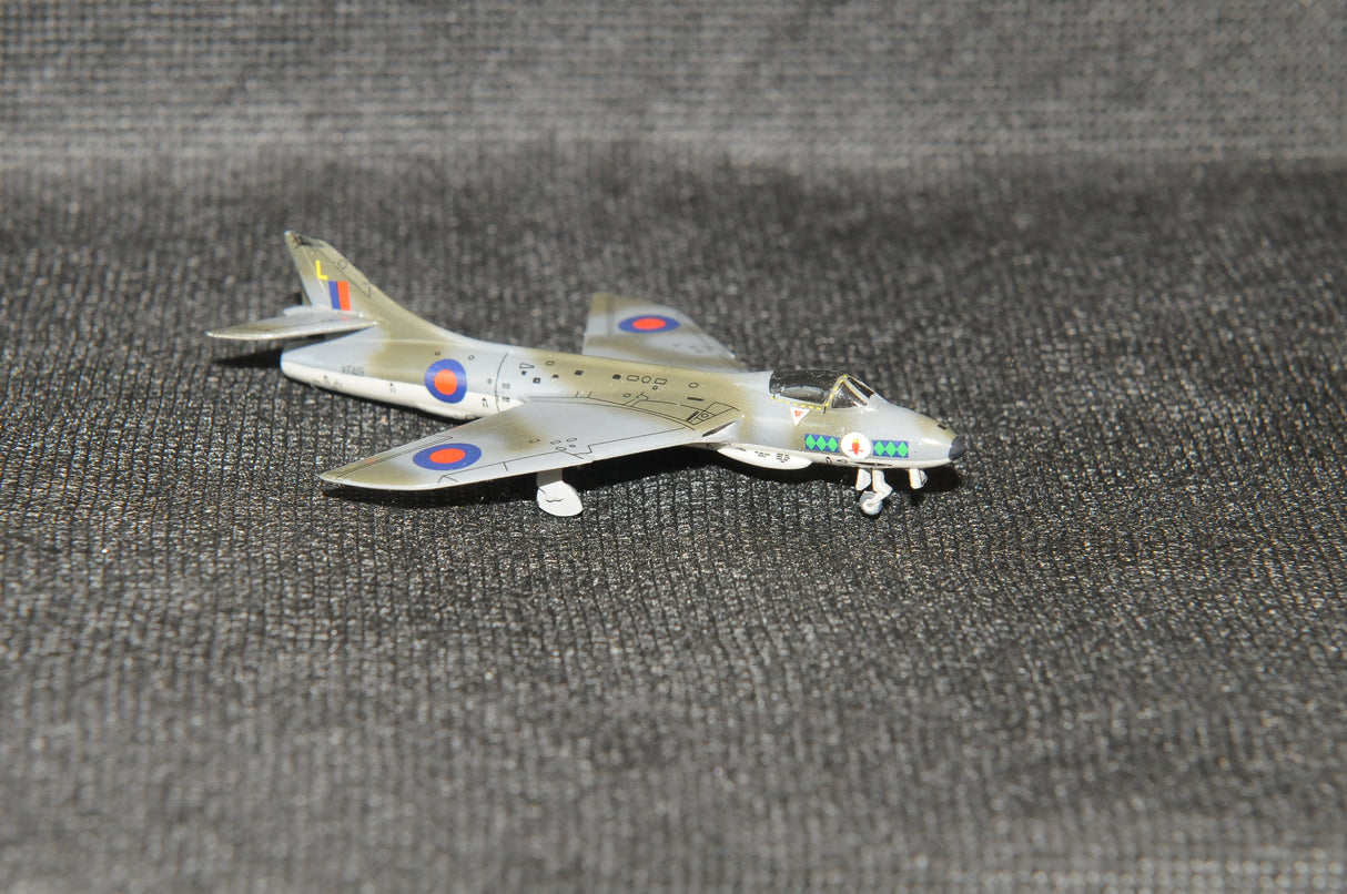 SF332 | Skyfame Models 1:200 | Hawker Hunter FGA9, 'L' XF419, 58 Sqn, RAF Wittering 1975