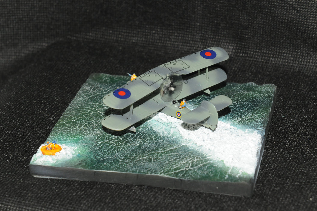 SF470 | SkyFame Models 1:200 | Supermarine Walrus on Seascape base | is due - see description