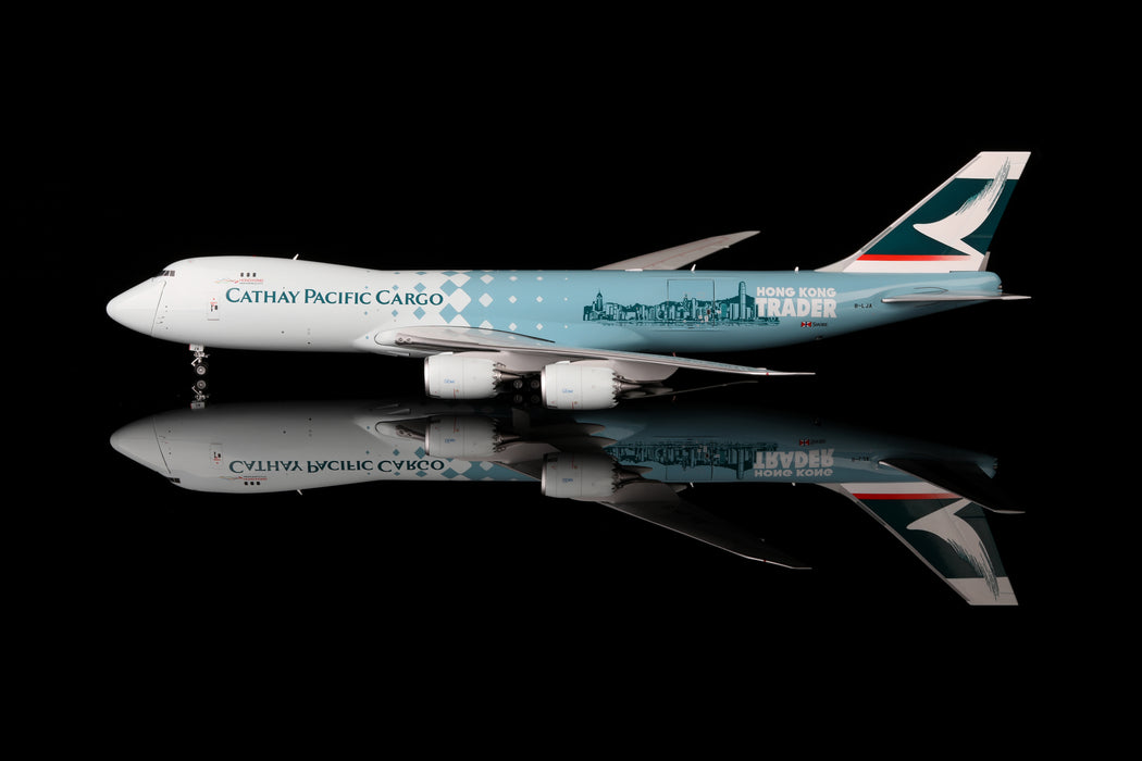 L2074C | SQ Wings 1:200 | Cathay Pacific Boeing 747-8F B-LJA Interactive Series