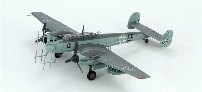 HA1803 | Hobby Master Military 1:72 | Messerschmitt Bf 110G-4 Luftwaffe G9+EF Major Heinz-Wolfgang Schnaufer, IV/NJG 1, St Trond, Oct 1944