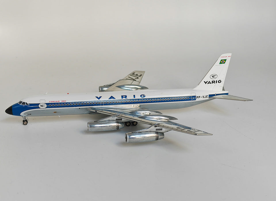 IF990VR0323P | InFlight200 1:200 | Convair CV-990 Varig PP-VJE with stand